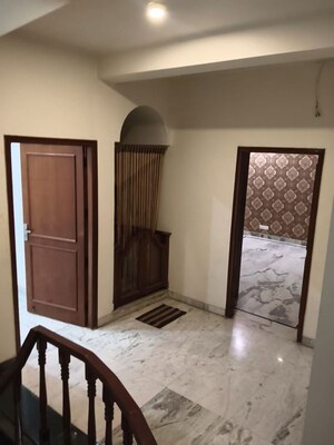 Room in 3 BHK Independent House at RWA Apartments Sector 41, Sector 41 – for Rent
