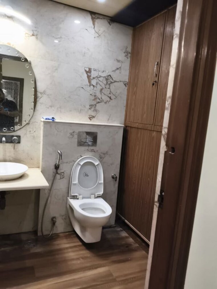 Bathroom, rwa-apartments-sector-41 3 Bedroom 250 Sq.Mt. Independent House In Sector 41 Noida 10523905