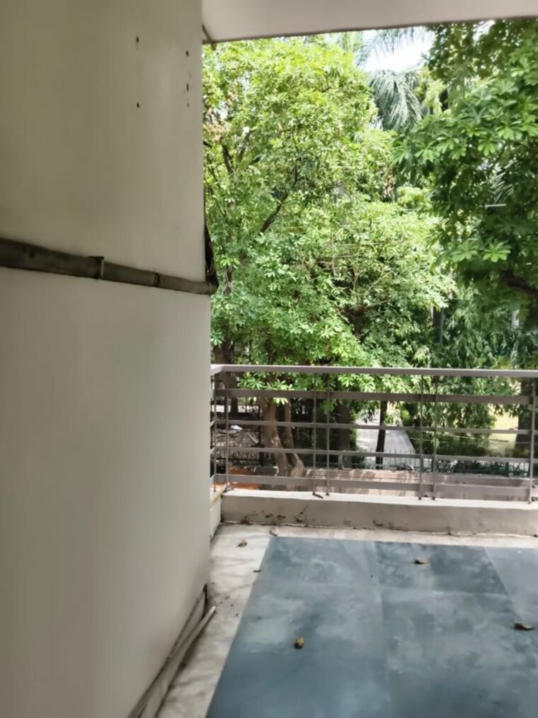 Balcony, rwa-apartments-sector-41 3 Bedroom 250 Sq.Mt. Independent House In Sector 41 Noida 10523905