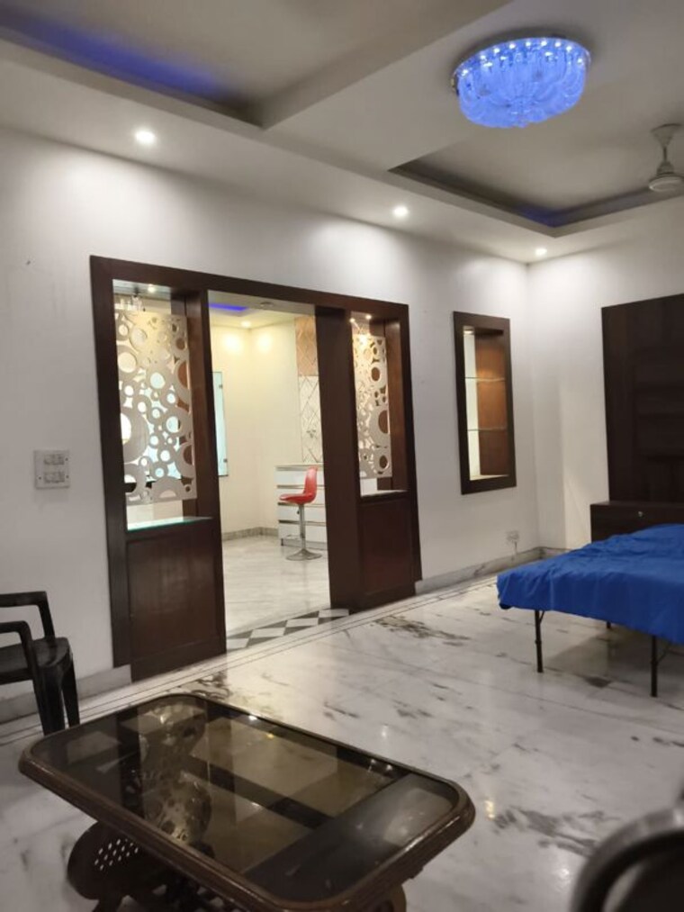 Bedroom, rwa-apartments-sector-41 3 Bedroom 250 Sq.Mt. Independent House In Sector 41 Noida 10523905