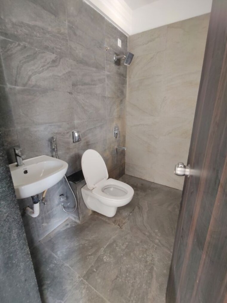Bathroom, ag-imperial-towers 3 Bedroom 1650 Sq.Ft. Apartment In Kondhwa Pune 10523911