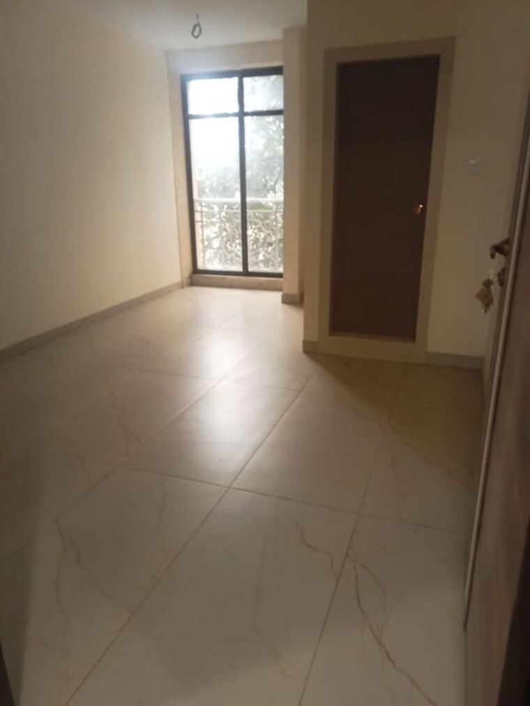 Hall, sumitra-arcade Commercial Office Space 5200 Sq.Ft. In Thane West Thane 10523928