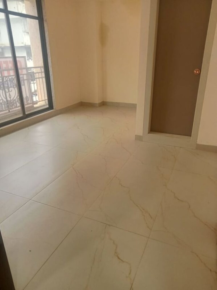 Room, sumitra-arcade Commercial Office Space 5200 Sq.Ft. In Thane West Thane 10523928