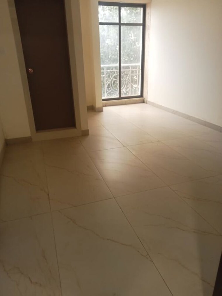 Room, sumitra-arcade Commercial Office Space 5200 Sq.Ft. In Thane West Thane 10523928