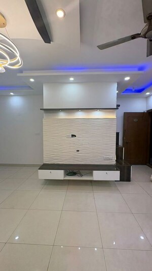Furnished Amenities in 3 BHK Apartment at Shriram Luxor, Hennur Road – for Rent
