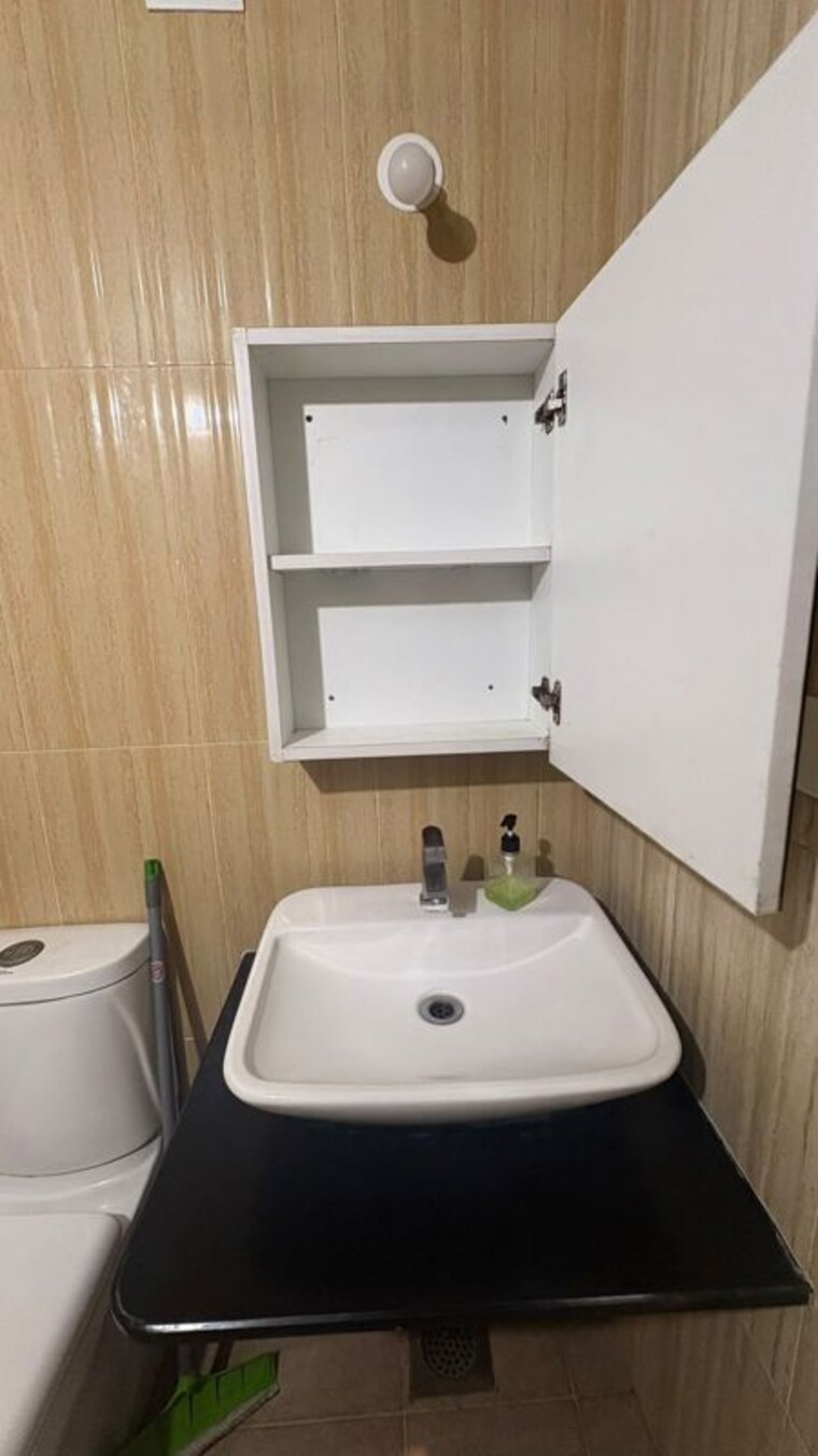 Bathroom, shriram-luxor 3 Bedroom 1550 Sq.Ft. Apartment In Hennur Road Bangalore 10523949