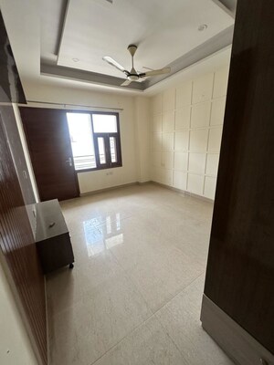 3 BHK Builder Floor For Rent in Sector 21