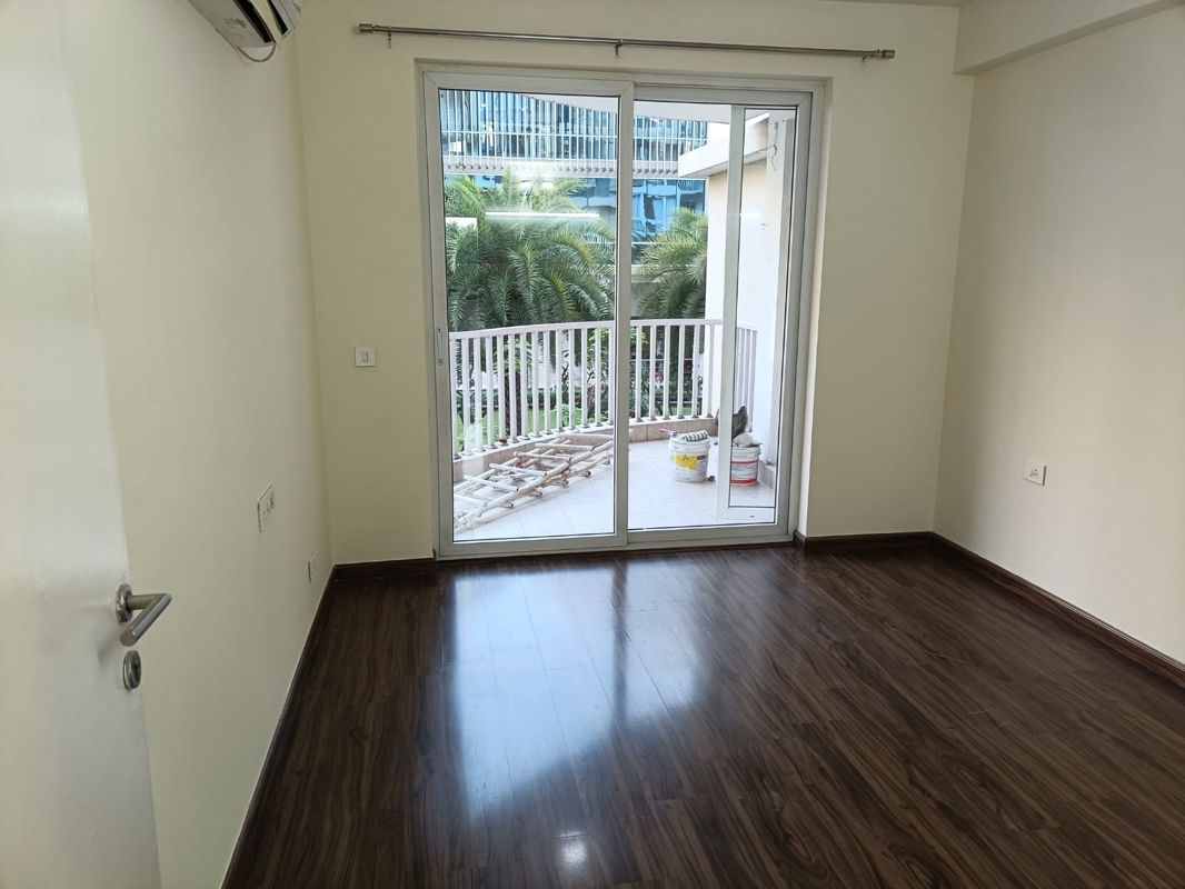 4 BHK + Servant Room 2410 Sq.Ft. Apartment in Emaar Palm Terraces Select