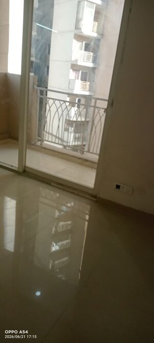 2 BHK Apartment For Rent in Mahagun Mywoods, Sector 16c Greater Noida