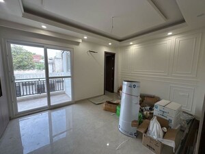 Living Room in 4 BHK Builder Floor at Sector 22 – for Rent