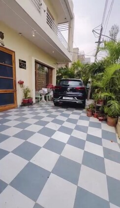 6 BHK Independent House For Sale in Sector 127