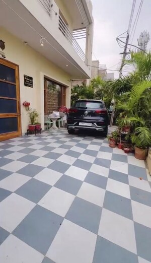 6 BHK Independent House For Sale in Sector 127