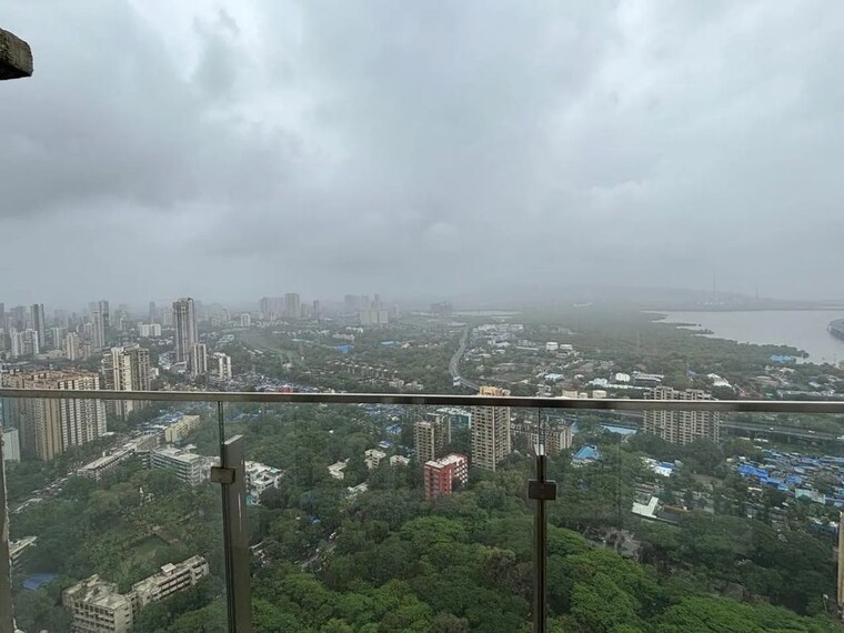 Swimming Pool, lnt-realty-crescent-bay 3 Bedroom 2150 Sq.Ft. Apartment In Parel Mumbai 10524001