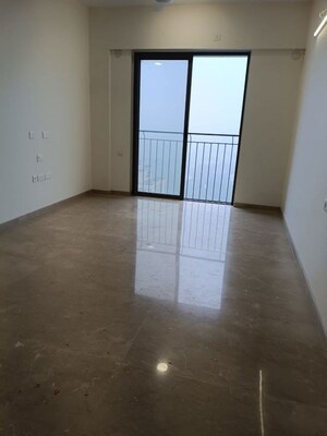 Room in 2 BHK Apartment at Malabar Hill – for Sale