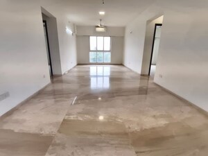 Room in 3 BHK Apartment at Mahindra Vivante, Andheri East – for Rent
