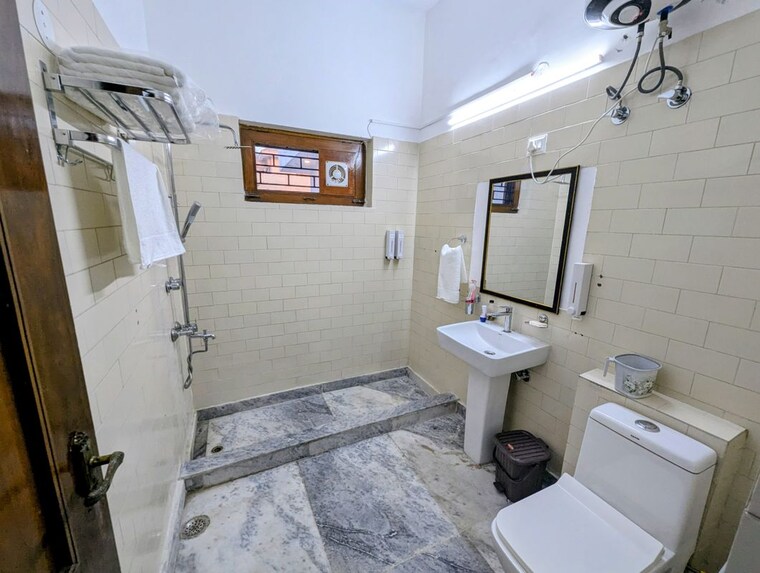 Team Area, bptp-parklands-villa 5 Bedroom 1000 Sq.Ft. Apartment In Sector 88 Faridabad 10524017