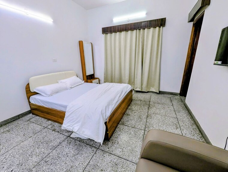 Bedroom, bptp-parklands-villa 5 Bedroom 1000 Sq.Ft. Apartment In Sector 88 Faridabad 10524017