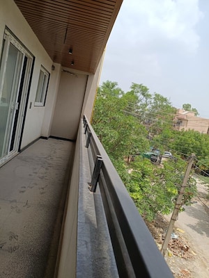 Balcony in 4 BHK Builder Floor at BPTP District 3, Sector 85 – for Rent