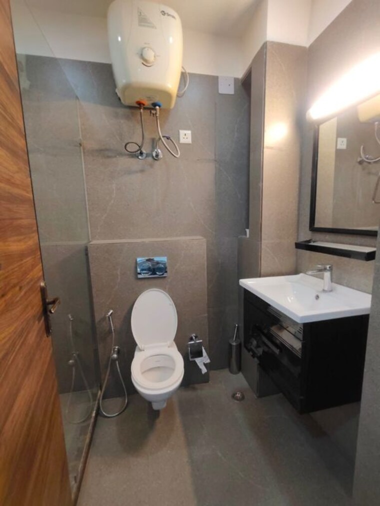 Bathroom, oxy-beaumonde 3 Bedroom 1600 Sq.Ft. Apartment In Viman Nagar Pune 10524068