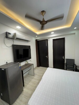 Team Area in Studio Builder Floor at Sector 47 – for Rent