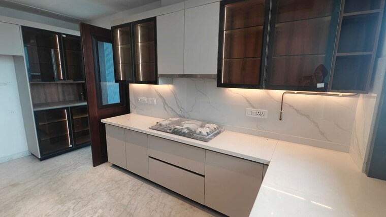 Kitchen, m3m-trump-tower 2.5 Bedroom 3159 Sq.Ft. Apartment In Sector 65 Gurgaon 10524071