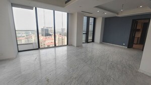 Room in 2.5 BHK Apartment at M3M Trump Tower, Sector 65 – for Rent