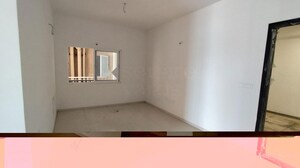 Room in 3 BHK Apartment at Aurobindo The Regent, Kondapur – for Sale