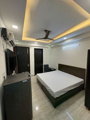 Studio Builder Floor For Rent in Sector 45