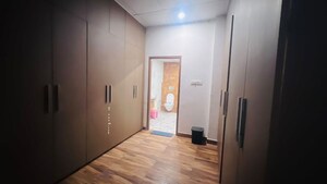 Room in 6+ BHK Independent House at Vrindavan Yojna – for Sale