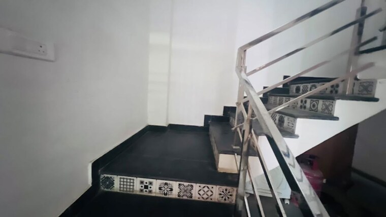 undefined, vrindavan yojna 6+ Bedroom 2200 Sq.Ft. Independent House In Vrindavan Yojna Lucknow 10524117