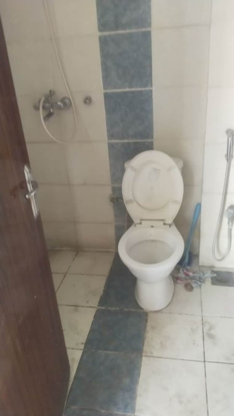 Bathroom, gomti nagar 2 Bedroom 1200 Sq.Ft. Builder Floor In Gomti Nagar Lucknow 10524115