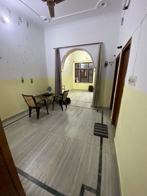 Bathroom in 1.5 BHK Builder Floor at Gomti Nagar – for Rent