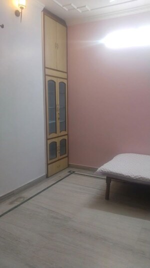 Room in 1 RK Builder Floor at Gomti Nagar – for Rent
