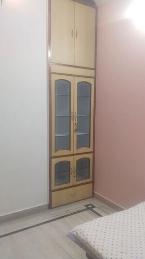 Room in 1 RK Builder Floor at Gomti Nagar – for Rent