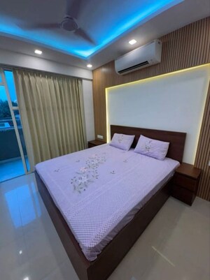 2 BHK Apartment For Rent in Pyramid Midtown, Sector 59