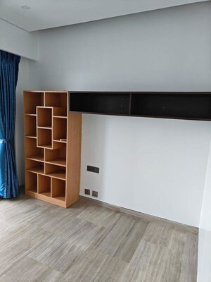 Room in 3 BHK Apartment at Lodha World Crest, Worli – for Sale