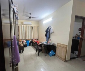 Bedroom in  Pg at Parel – for Rent