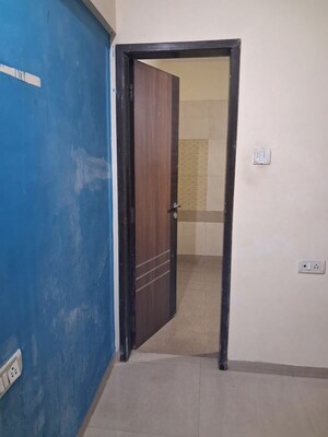 Building Lobby in 3 BHK Apartment at Kabra Hyde Park, Manpada – for Sale