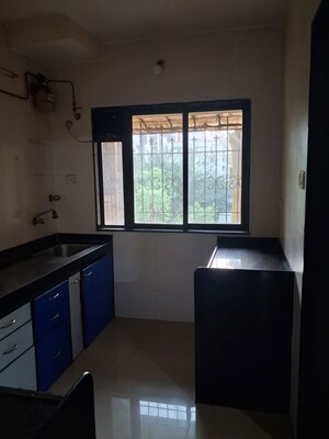 Team Area in 3 BHK Apartment at Kabra Hyde Park, Manpada – for Sale