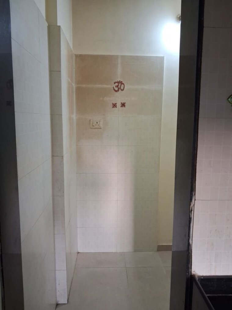 Bathroom, kabra-hyde-park 3 Bedroom 1000 Sq.Ft. Apartment In Manpada Thane 10524182