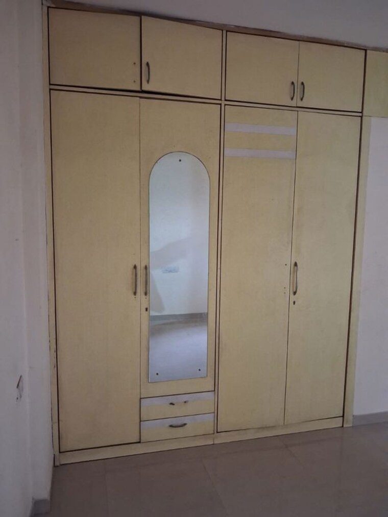 Bathroom, kabra-hyde-park 3 Bedroom 1000 Sq.Ft. Apartment In Manpada Thane 10524182