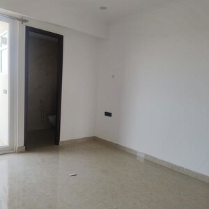 Room in 3 BHK Apartment at The Ananta Aspire, Utrathiya – for Rent