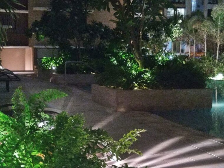 Garden, kalpataru-solitaire 4 Bedroom 1800 Sq.Ft. Apartment In Juhu Mumbai 10524224