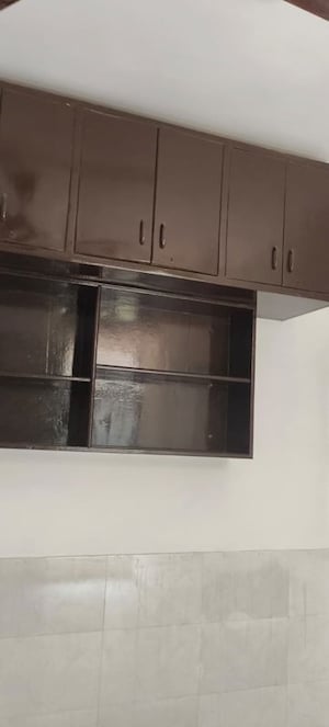 Furnished Amenities in 3 BHK Apartment at Sector 3 Dwarka – for Rent