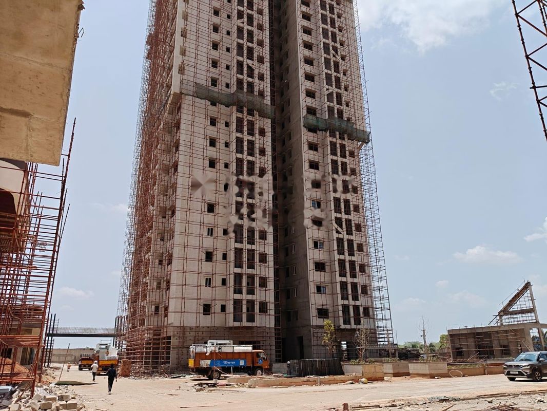 3 BHK 1720 Sq.Ft. Apartment in Rajapushpa Imperia
