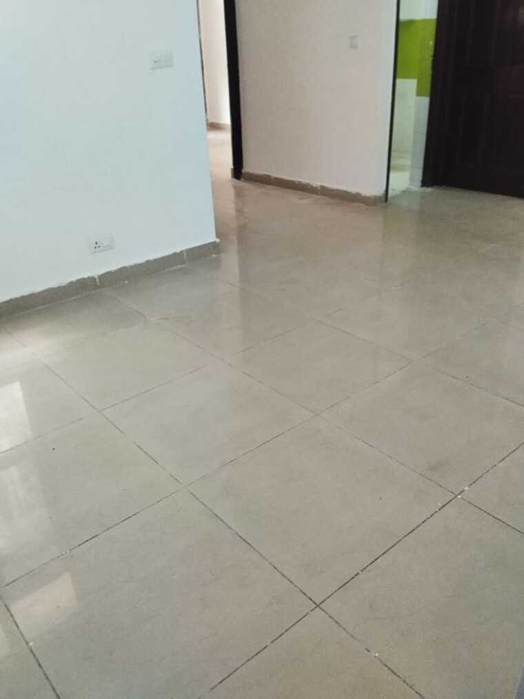 Room, supertech-cape-town 2 Bedroom 930 Sq.Ft. Apartment In Sector 74 Noida 10524254