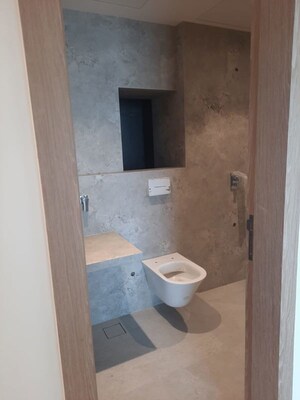 Bathroom in 3.5 BHK Apartment at Lokhandwala Minerva Mahalaxmi, Mahalaxmi – for Rent