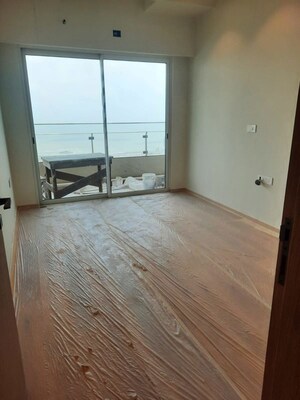 Room in 3.5 BHK Apartment at Lokhandwala Minerva Mahalaxmi, Mahalaxmi – for Rent