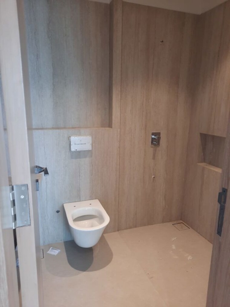 Bathroom, lokhandwala-minerva-mahalaxmi 3.5 Bedroom 2400 Sq.Ft. Apartment In Mahalaxmi Mumbai 10524300