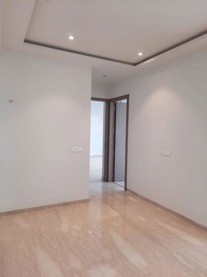 Room in 3.5 BHK Apartment at Lokhandwala Minerva Mahalaxmi, Mahalaxmi – for Rent